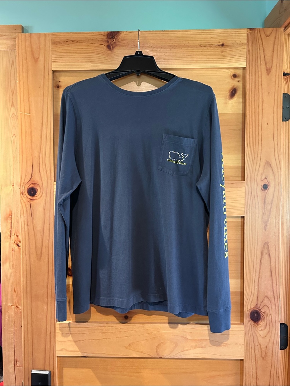 Vineyard Vines Men's Long-Sleeve Pocket Tee in Navy Blue with Yellow Logo